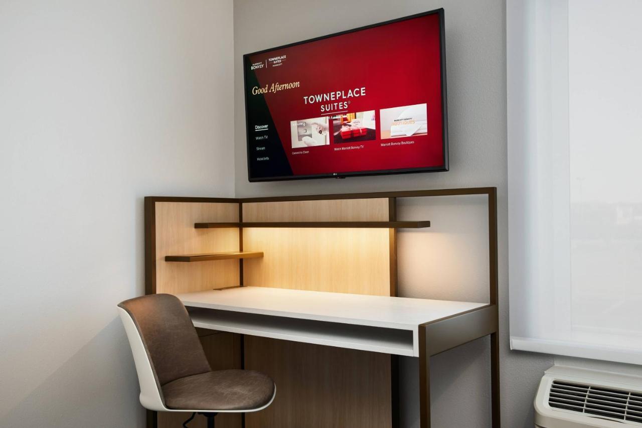 Towneplace Suites By Marriott Tampa Casino Area Orient Park المظهر الخارجي الصورة